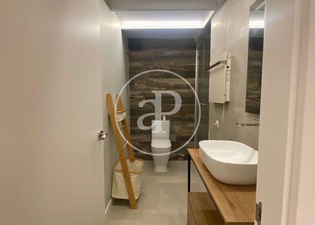 2 soveværelse Lejlighed til salg i El Barri Gòtic, Barcelona by - € 410.000 (Ref: 9965269)