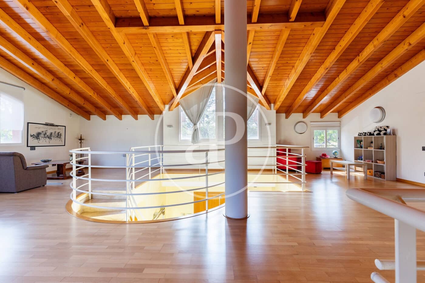 5 bedroom Villa for sale in Mira-Sol with pool - € 1,245,000 (Ref: 9965270)