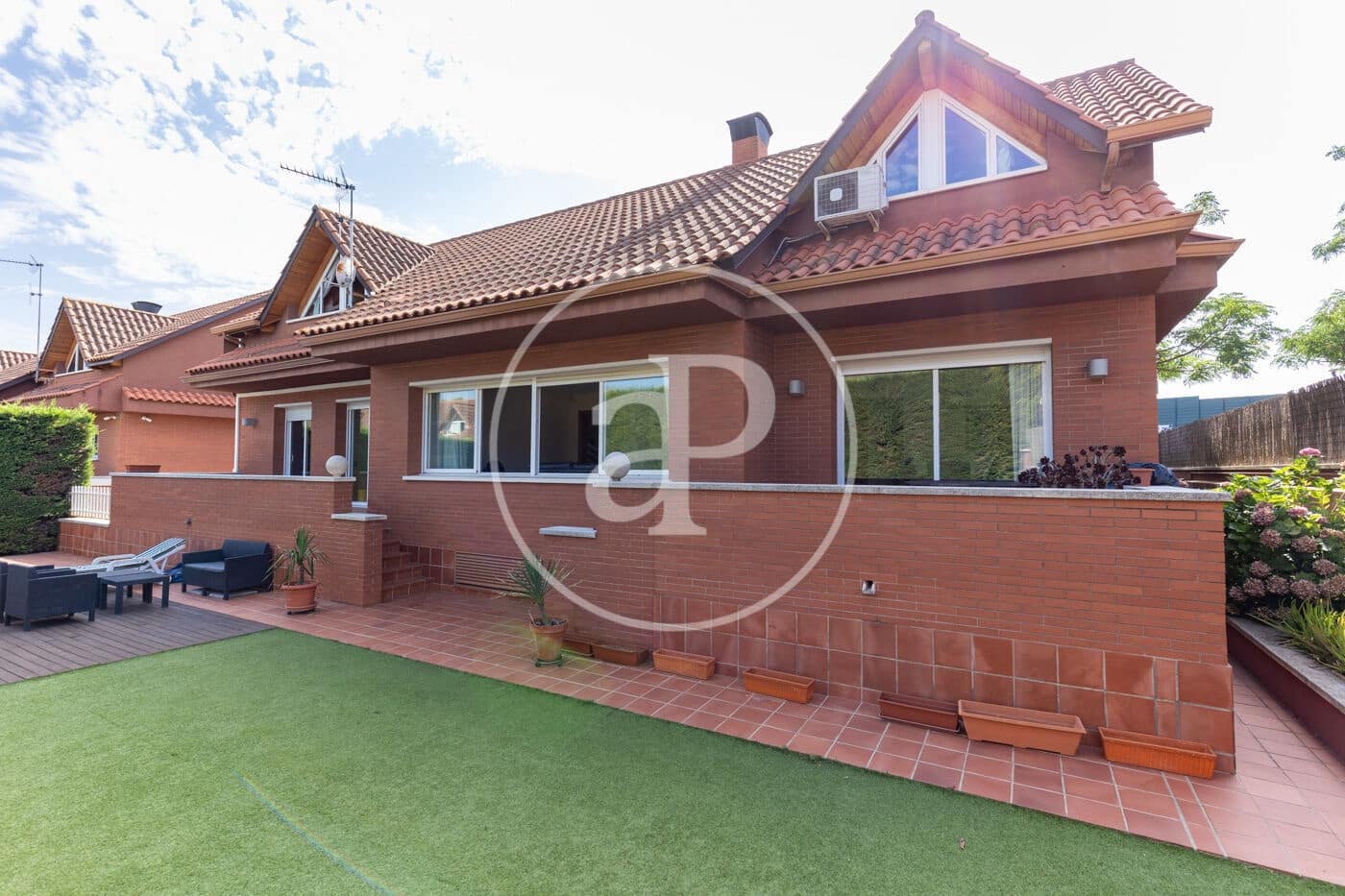 5 bedroom Villa for sale in Mira-Sol with pool - € 1,245,000 (Ref: 9965270)