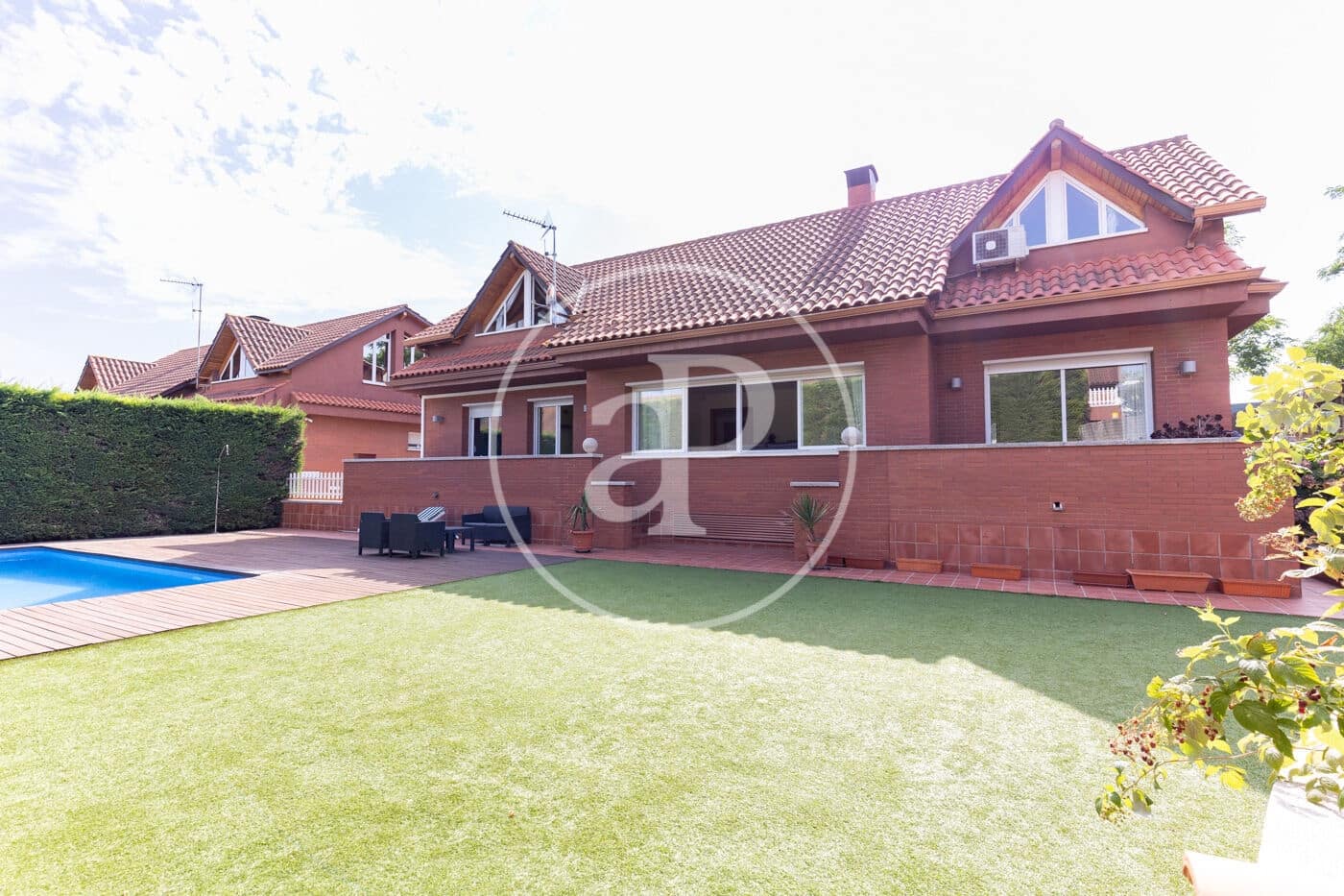 5 bedroom Villa for sale in Mira-Sol with pool - € 1,245,000 (Ref: 9965270)