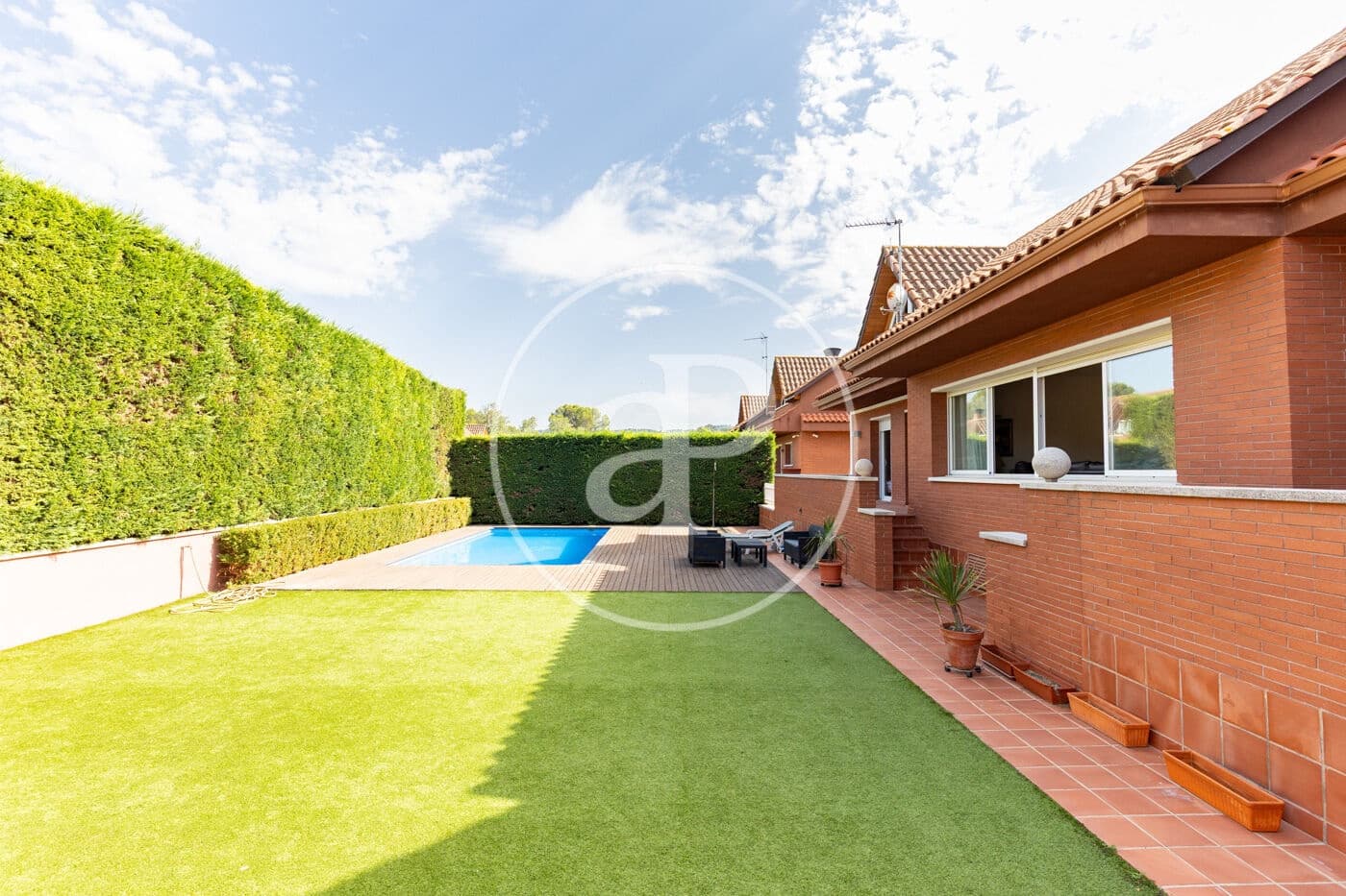 5 bedroom Villa for sale in Mira-Sol with pool - € 1,245,000 (Ref: 9965270)