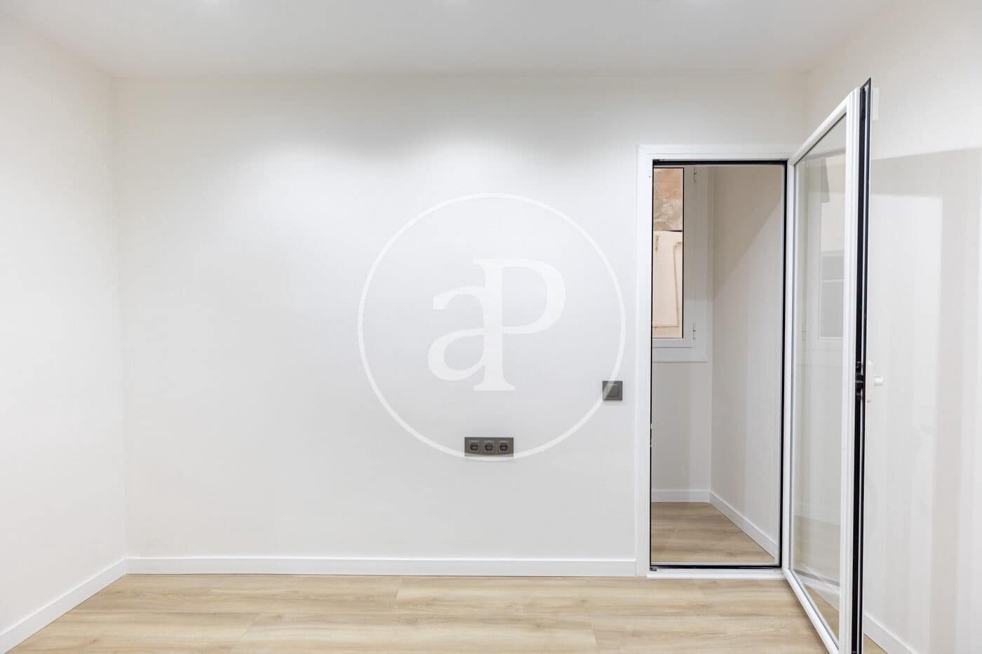 3 soverom Leilighet til salgs i Barcelona by - € 499 000 (Ref: 9966638)