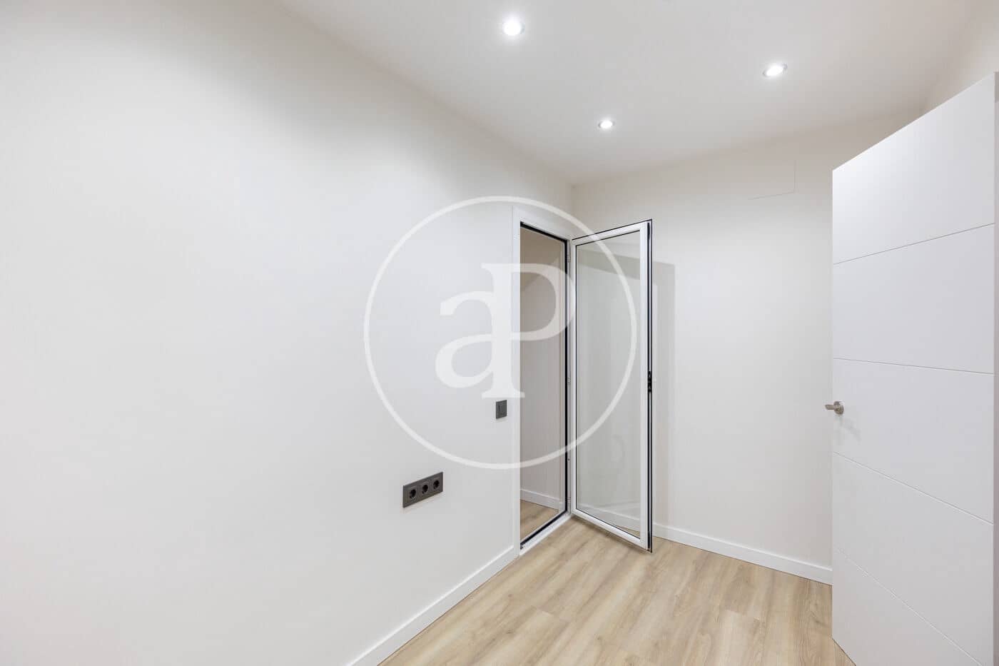 3 soverom Leilighet til salgs i Barcelona by - € 499 000 (Ref: 9966638)