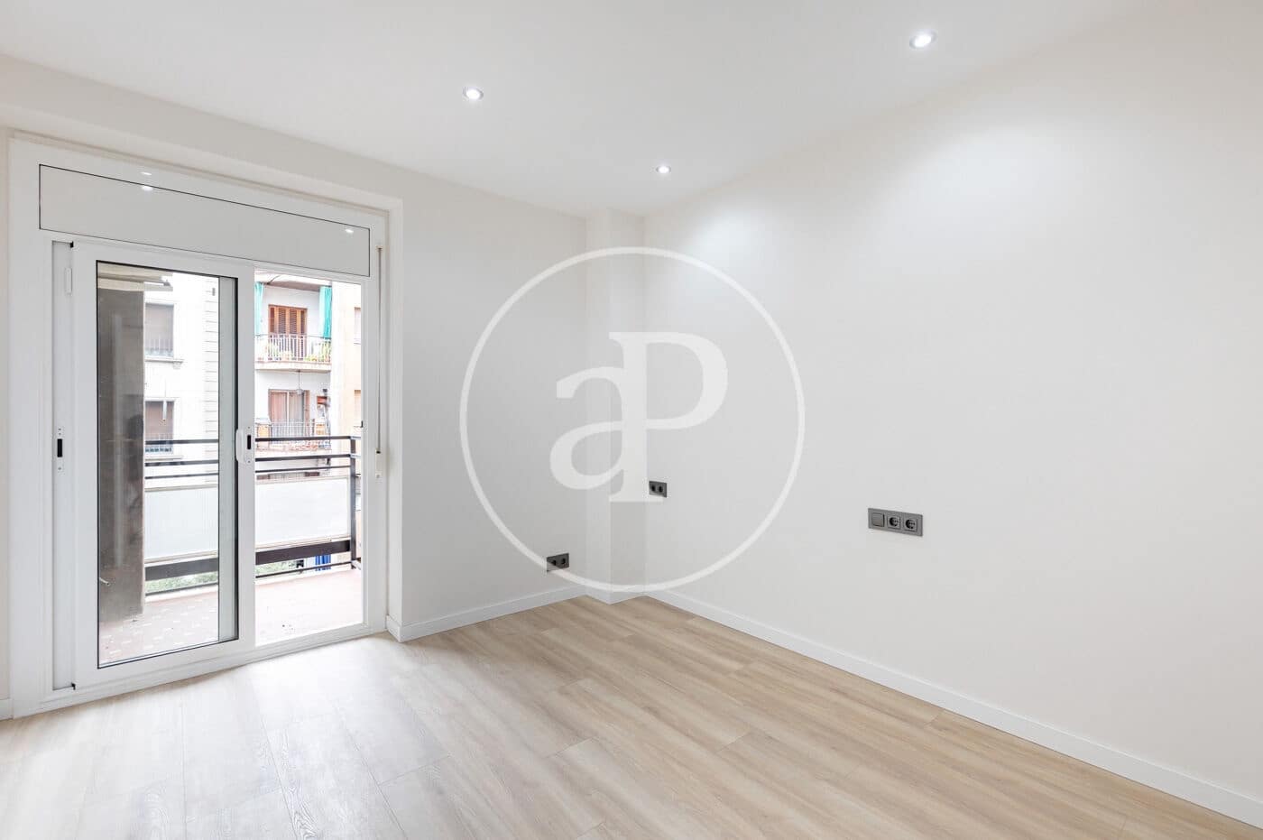 3 soverom Leilighet til salgs i Barcelona by - € 499 000 (Ref: 9966638)