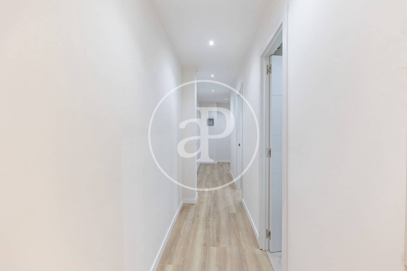 3 soverom Leilighet til salgs i Barcelona by - € 499 000 (Ref: 9966638)