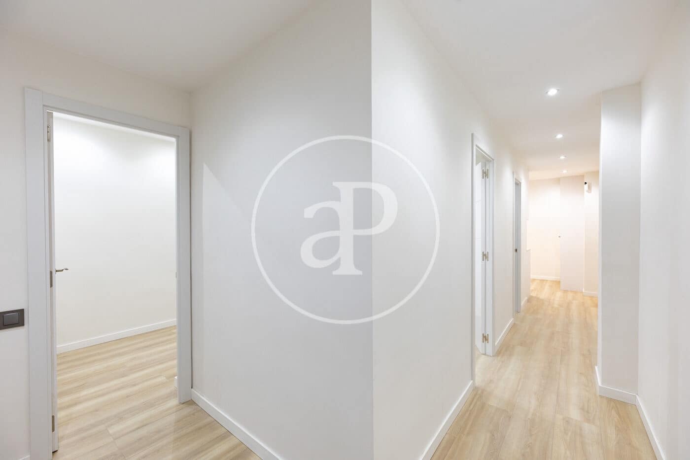 3 soverom Leilighet til salgs i Barcelona by - € 499 000 (Ref: 9966638)