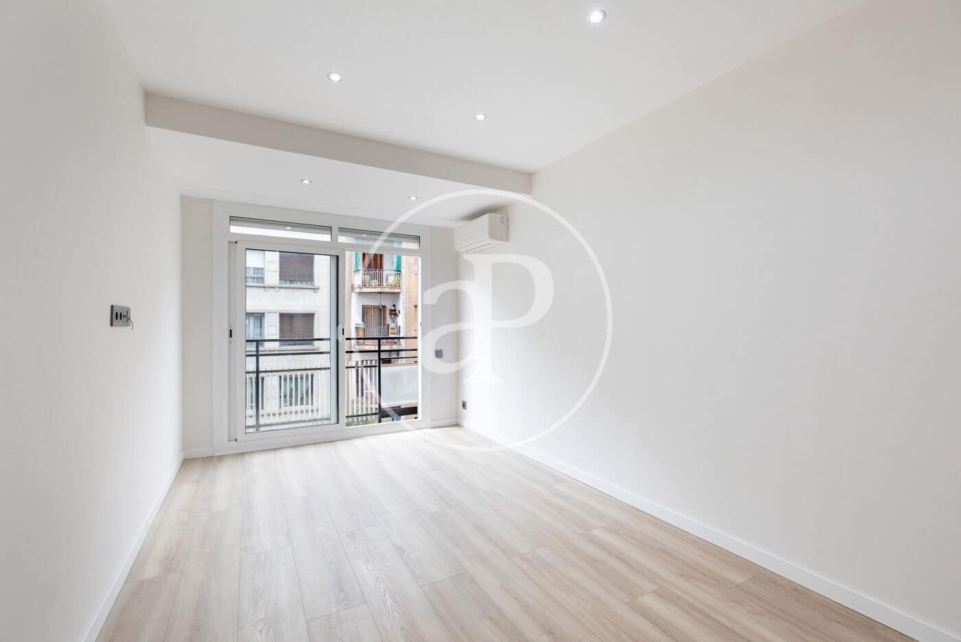 3 soverom Leilighet til salgs i Barcelona by - € 499 000 (Ref: 9966638)