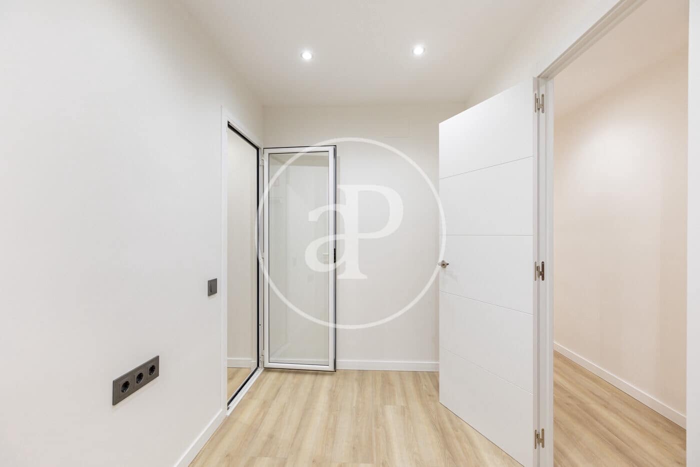 3 soverom Leilighet til salgs i Barcelona by - € 499 000 (Ref: 9966638)