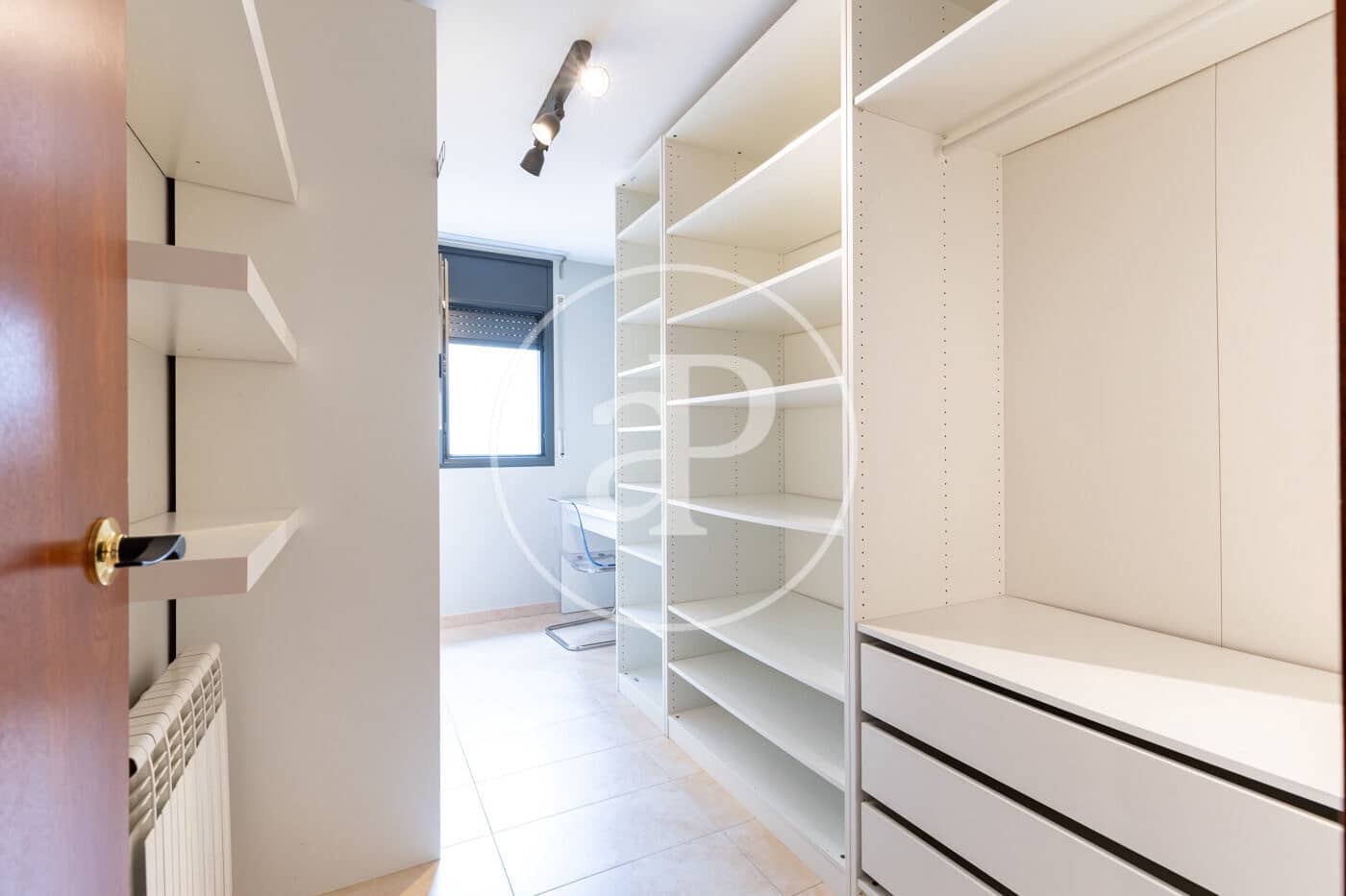 4 bedroom Apartment for sale in Cerdanyola del Valles - € 420,000 (Ref: 9966639)
