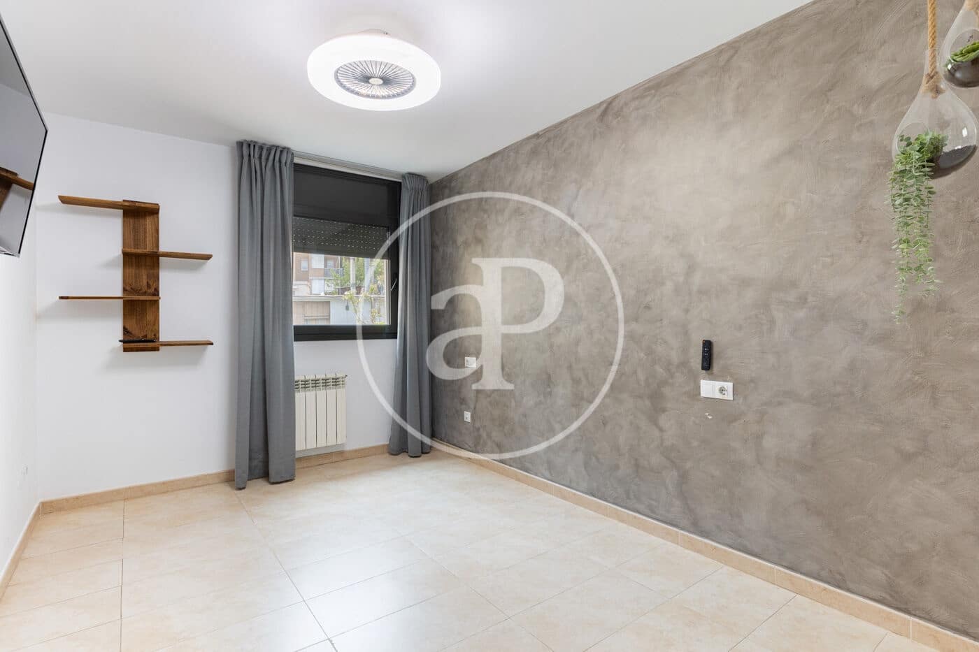 4 bedroom Apartment for sale in Cerdanyola del Valles - € 420,000 (Ref: 9966639)
