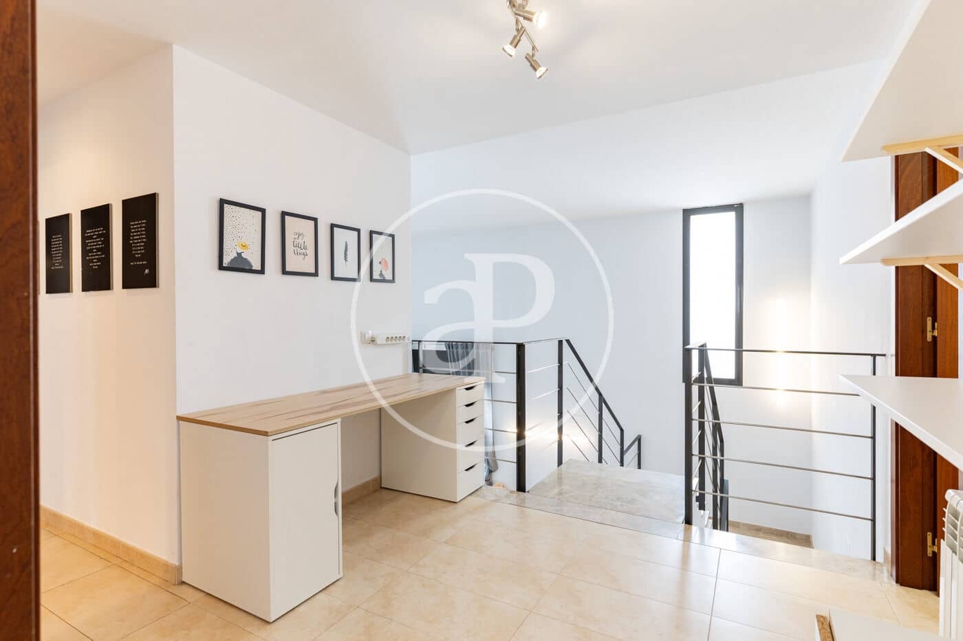 4 bedroom Apartment for sale in Cerdanyola del Valles - € 420,000 (Ref: 9966639)
