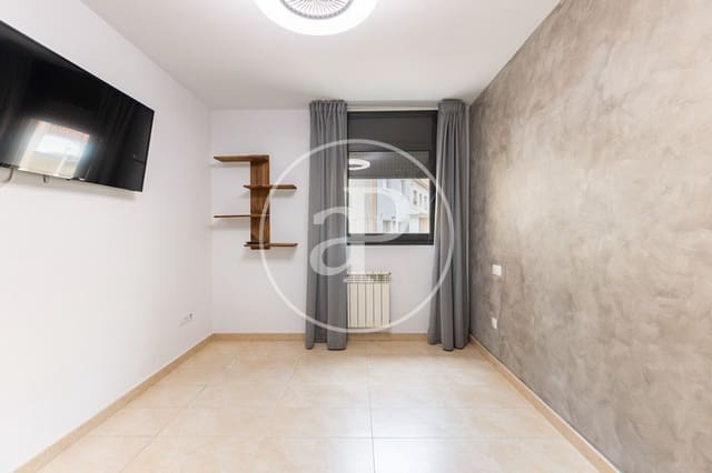 Apartamento de 4 habitaciones en Cerdanyola del Vallès en venta - 420.000 € (Ref: 9966639)