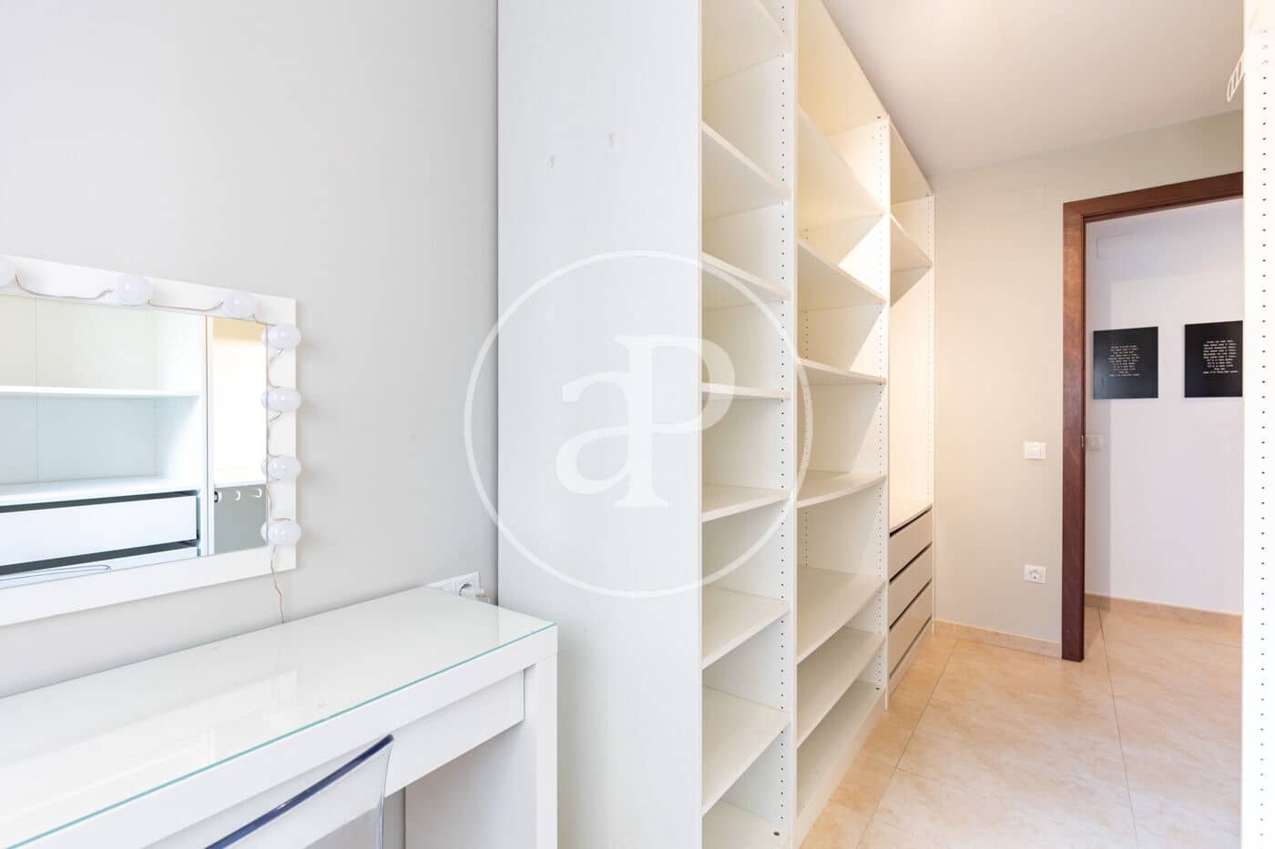 4 bedroom Apartment for sale in Cerdanyola del Valles - € 420,000 (Ref: 9966639)