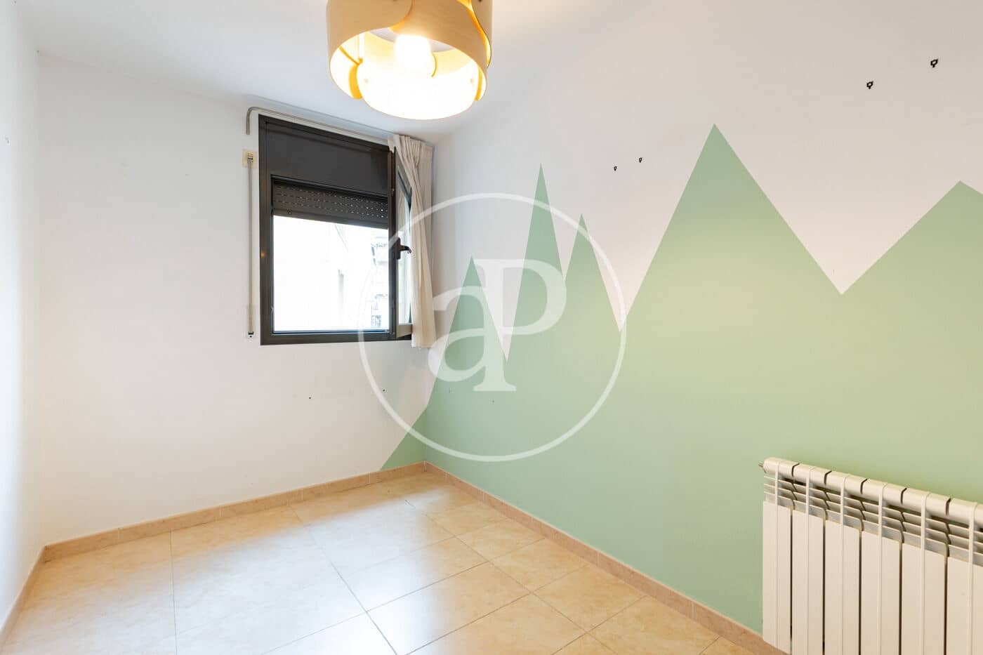 4 bedroom Apartment for sale in Cerdanyola del Valles - € 420,000 (Ref: 9966639)