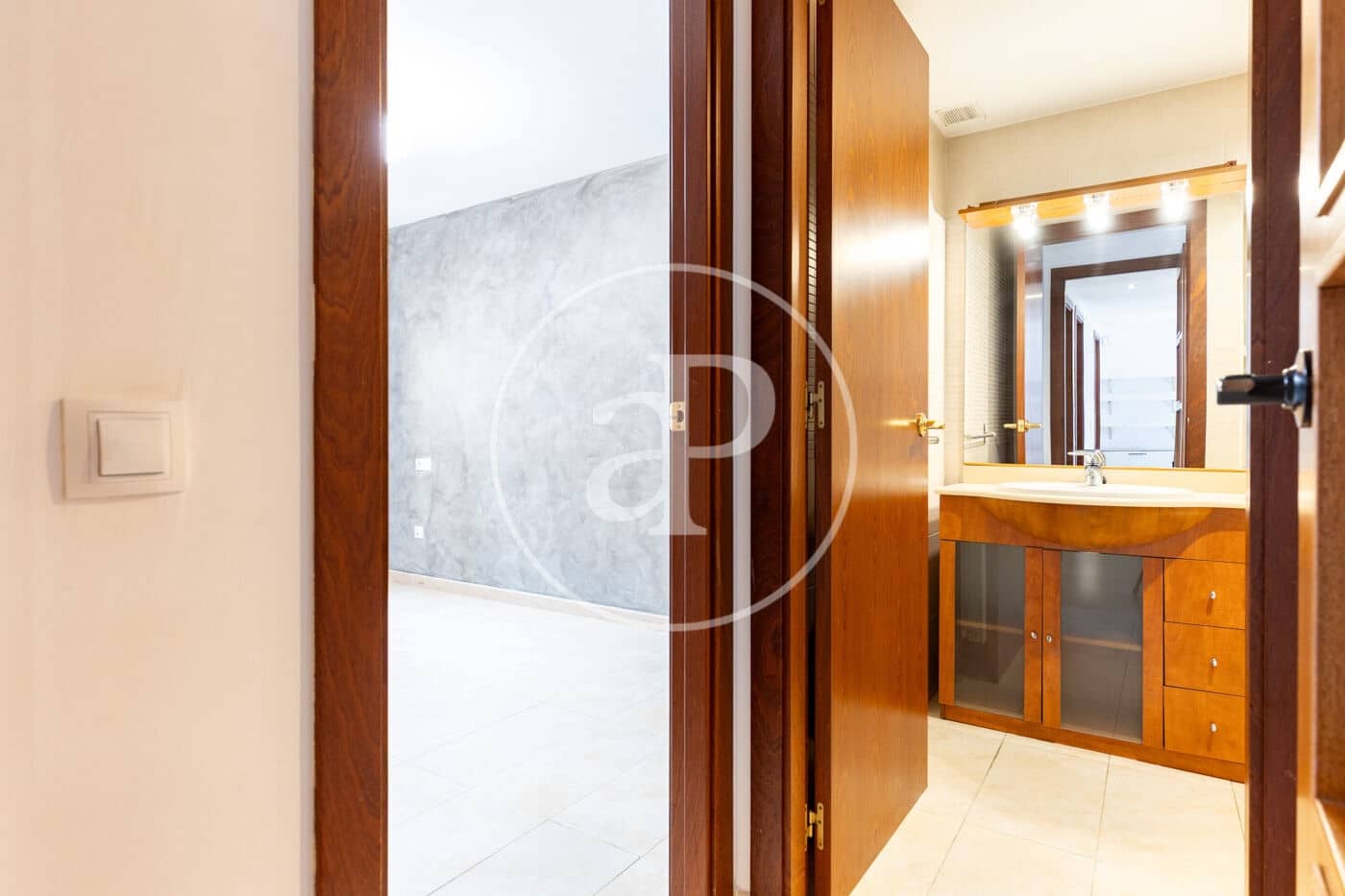 4 bedroom Apartment for sale in Cerdanyola del Valles - € 420,000 (Ref: 9966639)