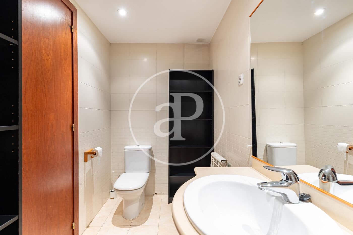 4 bedroom Apartment for sale in Cerdanyola del Valles - € 420,000 (Ref: 9966639)