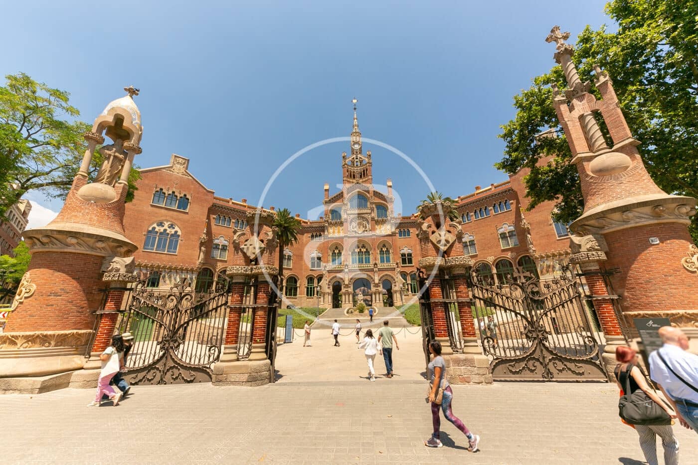 Leilighet til salgs i Barcelona by med svømmebasseng - € 650 000 (Ref: 9966640)