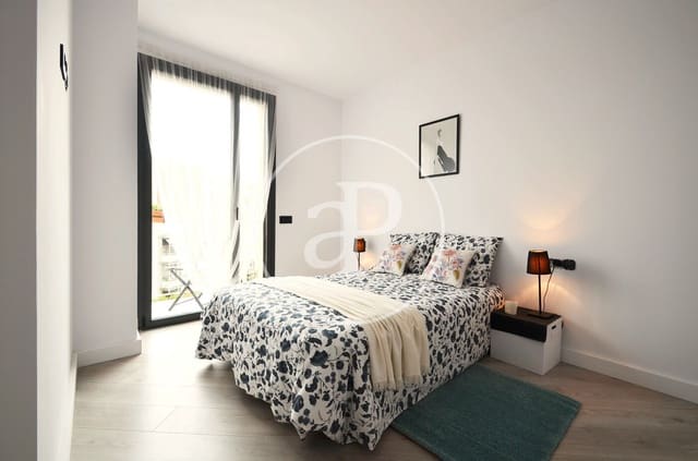 Apartment for sale in La Sagrada Família, Barcelona city with pool - € 675,000 (Ref: 9966644)