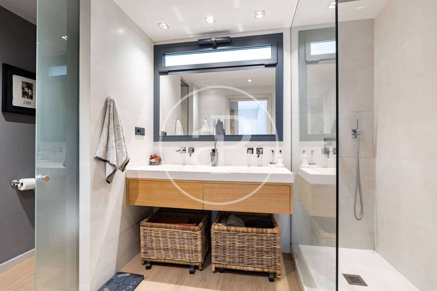 3 bedroom Apartment for sale in Barcelona city - € 1,215,000 (Ref: 9966647)