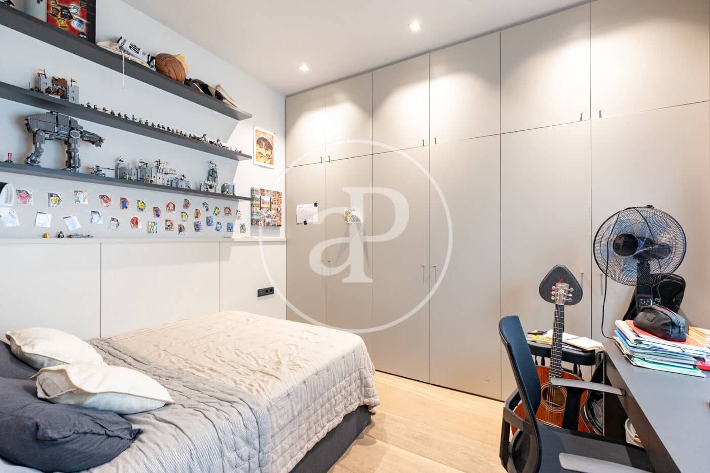 3 bedroom Apartment for sale in Barcelona city - € 1,215,000 (Ref: 9966647)