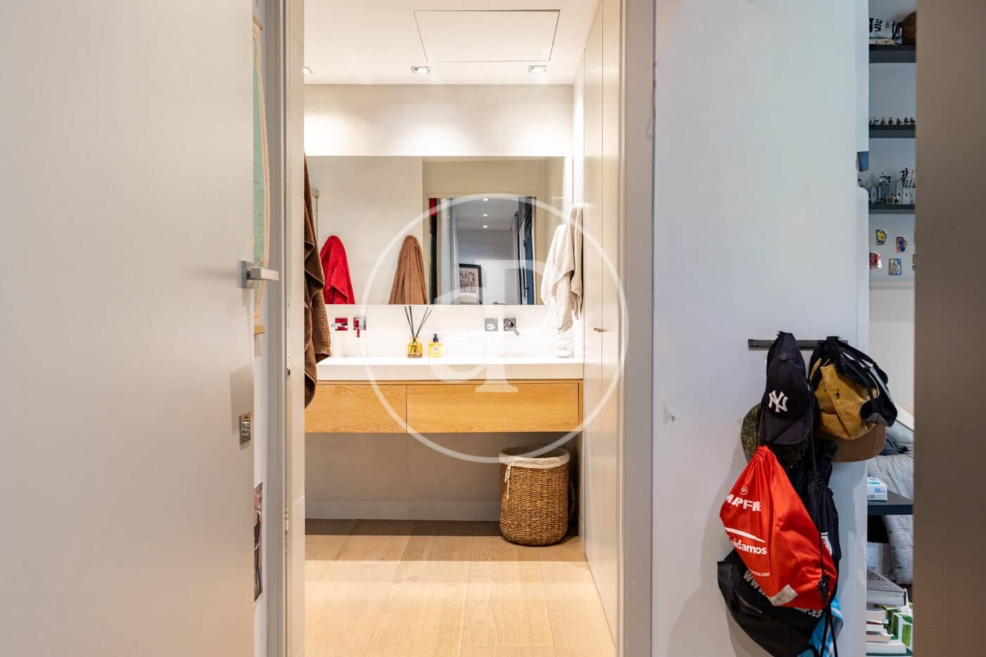 3 bedroom Apartment for sale in Barcelona city - € 1,215,000 (Ref: 9966647)