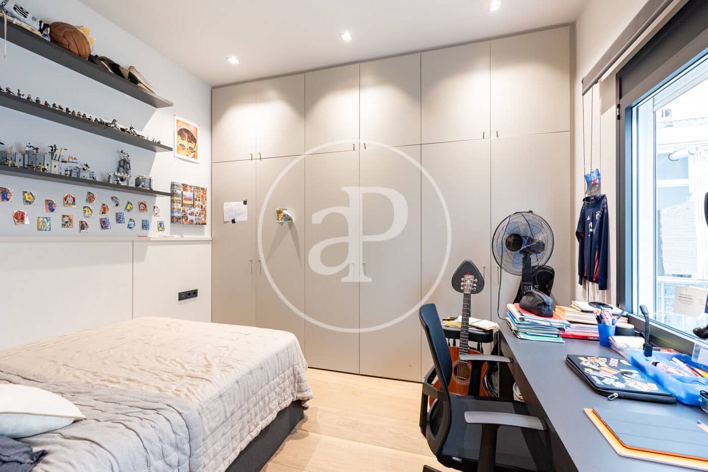 3 bedroom Apartment for sale in Barcelona city - € 1,215,000 (Ref: 9966647)