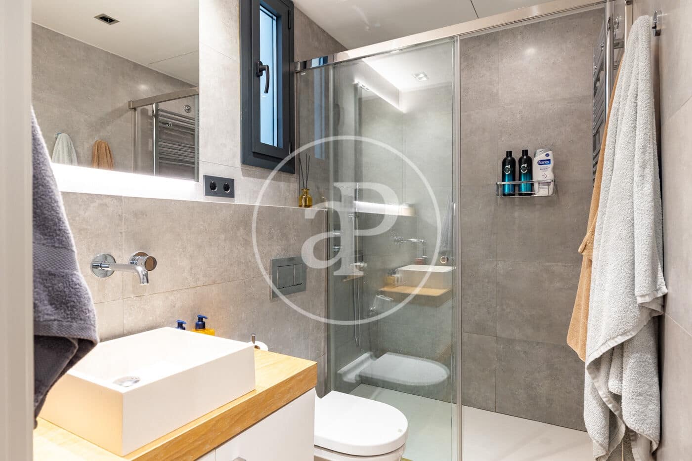 3 bedroom Apartment for sale in Barcelona city - € 1,215,000 (Ref: 9966647)