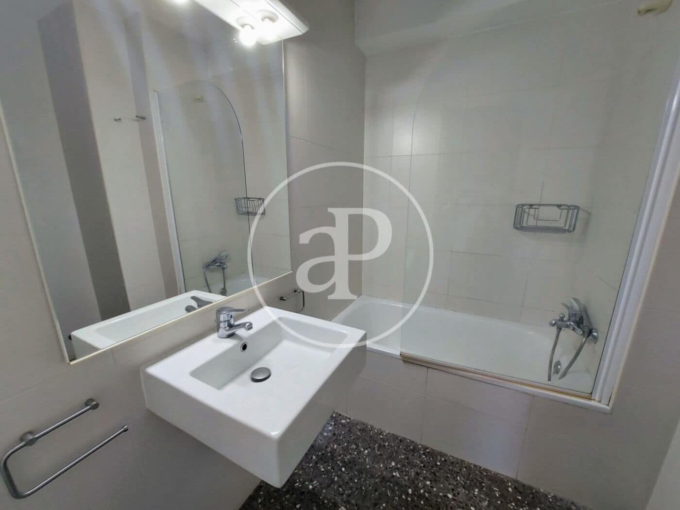 Apartamento de 4 habitaciones en Barcelona ciudad en venta - 720.000 € (Ref: 9970592)