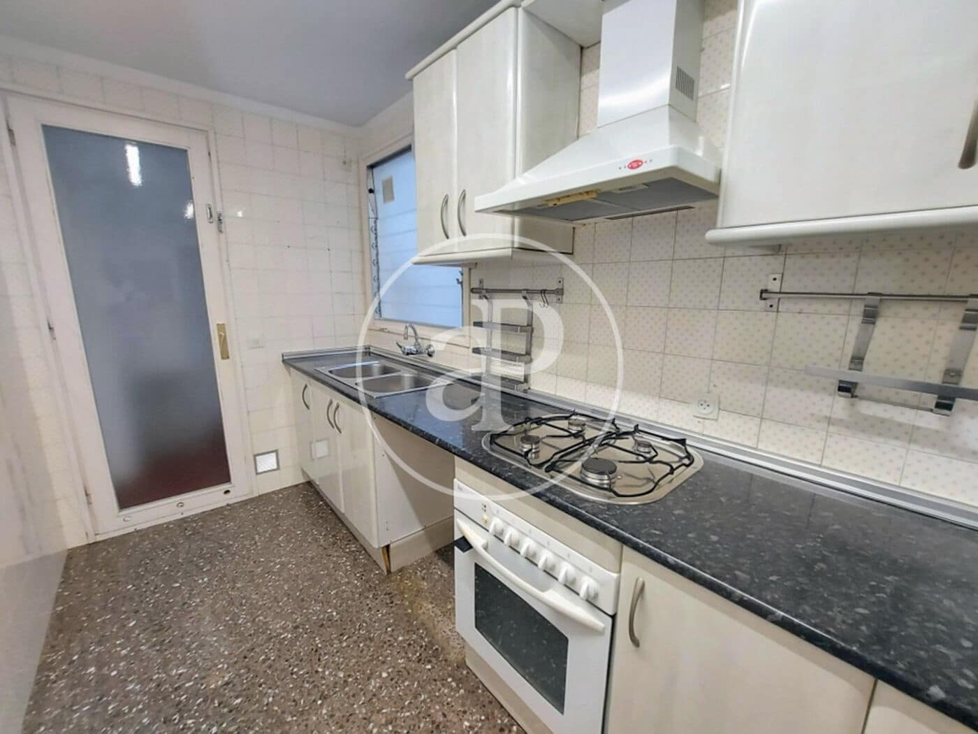 Apartamento de 4 habitaciones en Barcelona ciudad en venta - 720.000 € (Ref: 9970592)