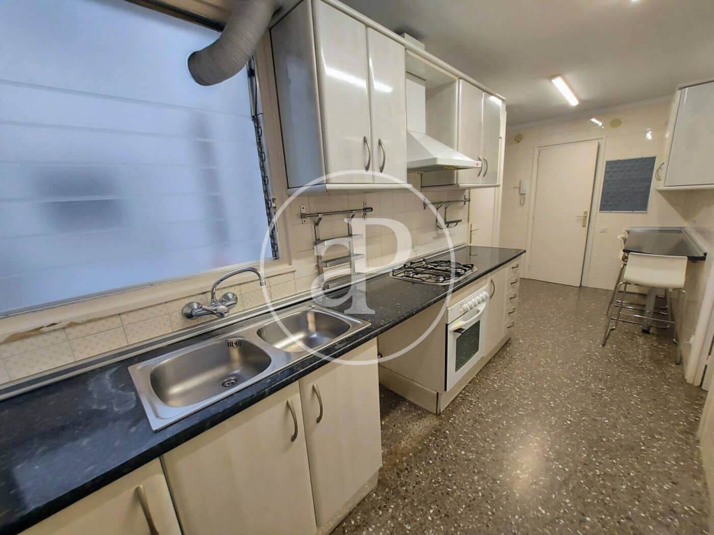 Apartamento de 4 habitaciones en Barcelona ciudad en venta - 720.000 € (Ref: 9970592)