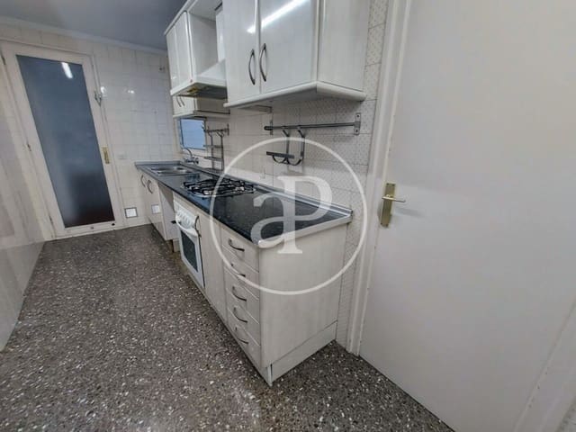Apartamento de 4 habitaciones en Les Tres Torres, Barcelona ciudad en venta - 720.000 € (Ref: 9970592)