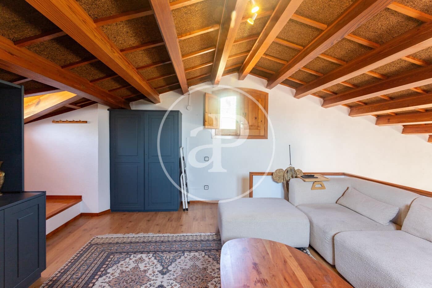 3 soverom Villa til leie i Barcelona by med garasje - € 3 013 (Ref: 9970593)