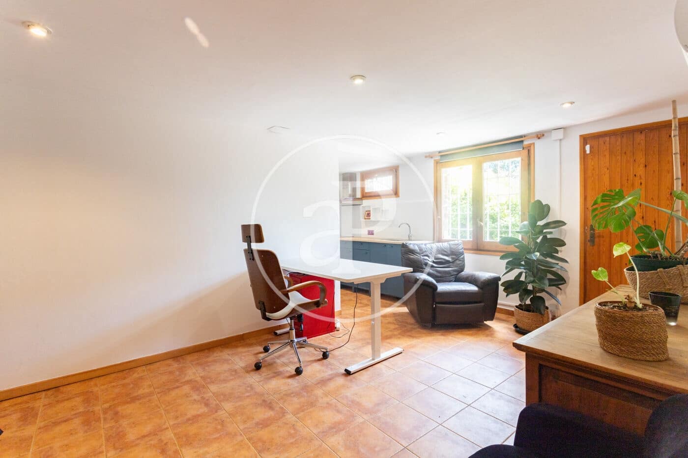 3 soverom Villa til leie i Barcelona by med garasje - € 3 013 (Ref: 9970593)