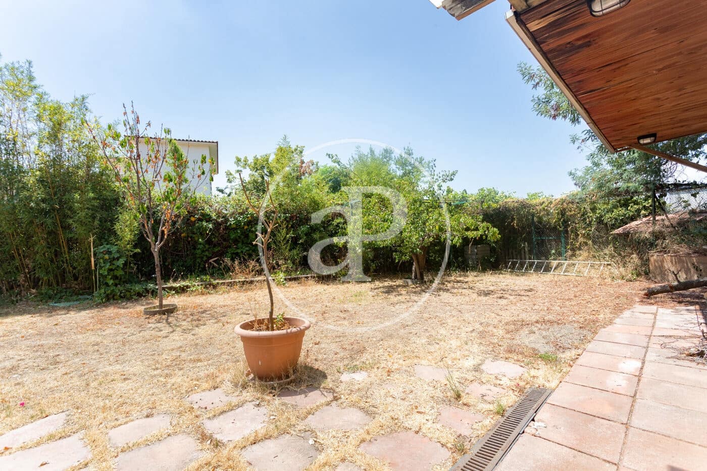3 soverom Villa til leie i Barcelona by med garasje - € 3 013 (Ref: 9970593)