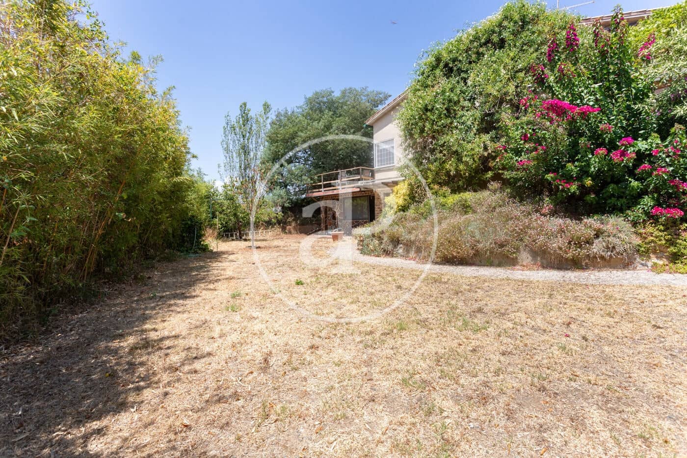 3 soverom Villa til leie i Barcelona by med garasje - € 3 013 (Ref: 9970593)