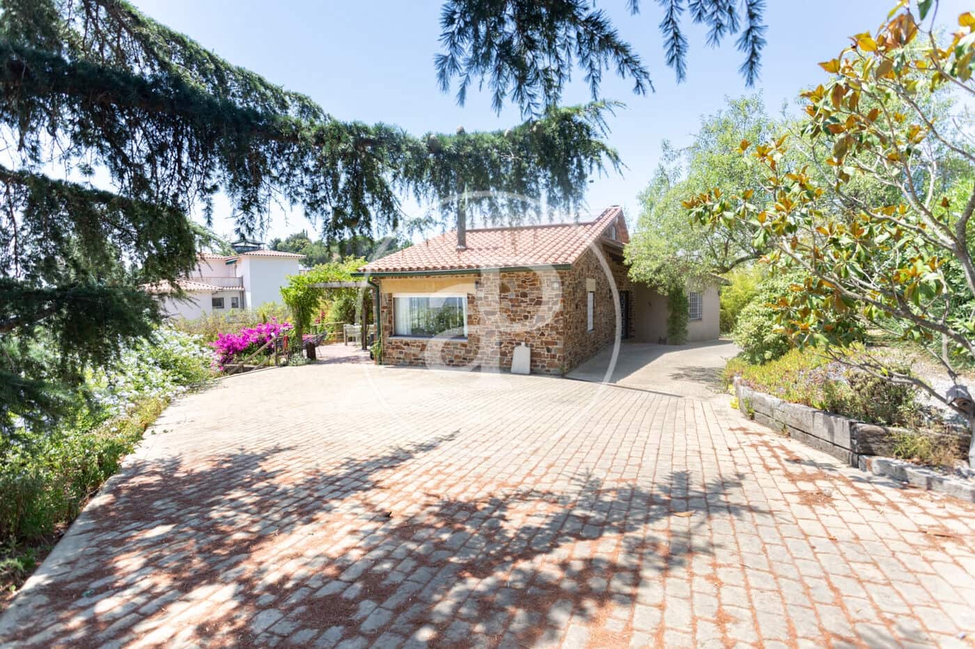 3 soverom Villa til leie i Barcelona by med garasje - € 3 013 (Ref: 9970593)