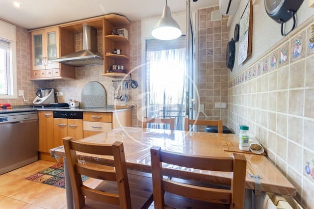 3 soveværelse Villa til salg i Rubí - € 498.000 (Ref: 9970594)