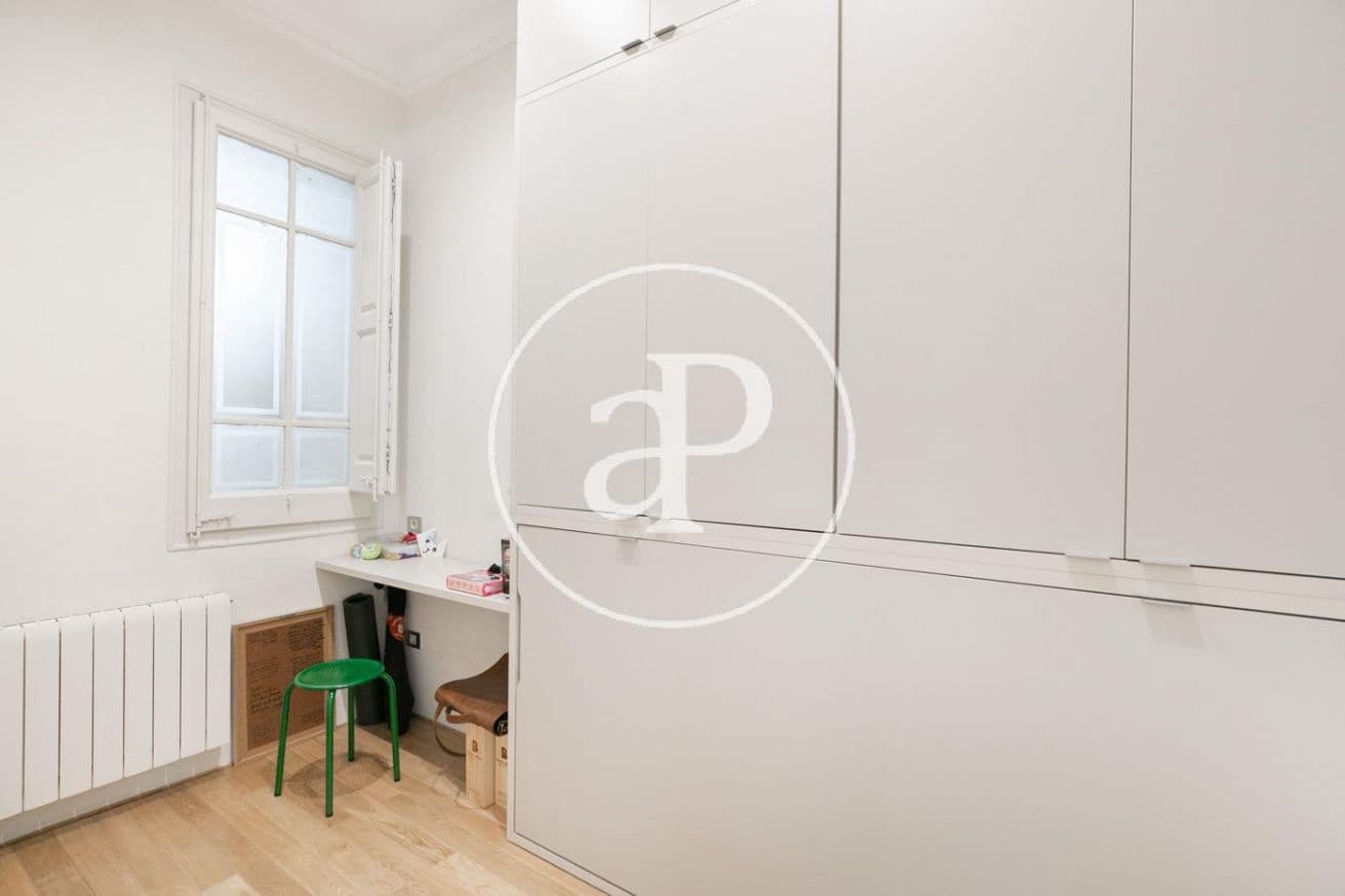 3 soverom Leilighet til leie i Barcelona by - € 2 383 (Ref: 9973314)