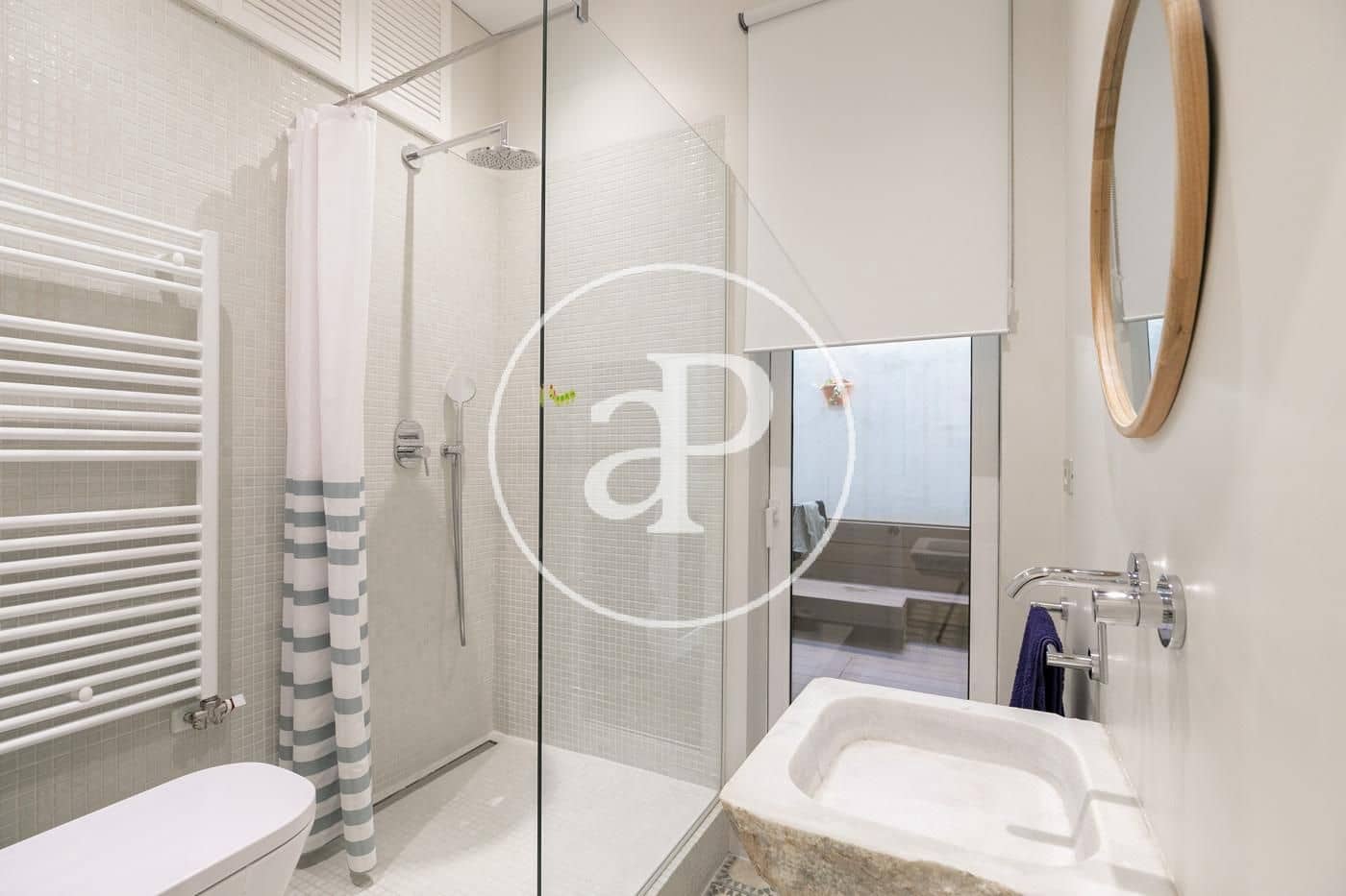 3 soverom Leilighet til leie i Barcelona by - € 2 383 (Ref: 9973314)