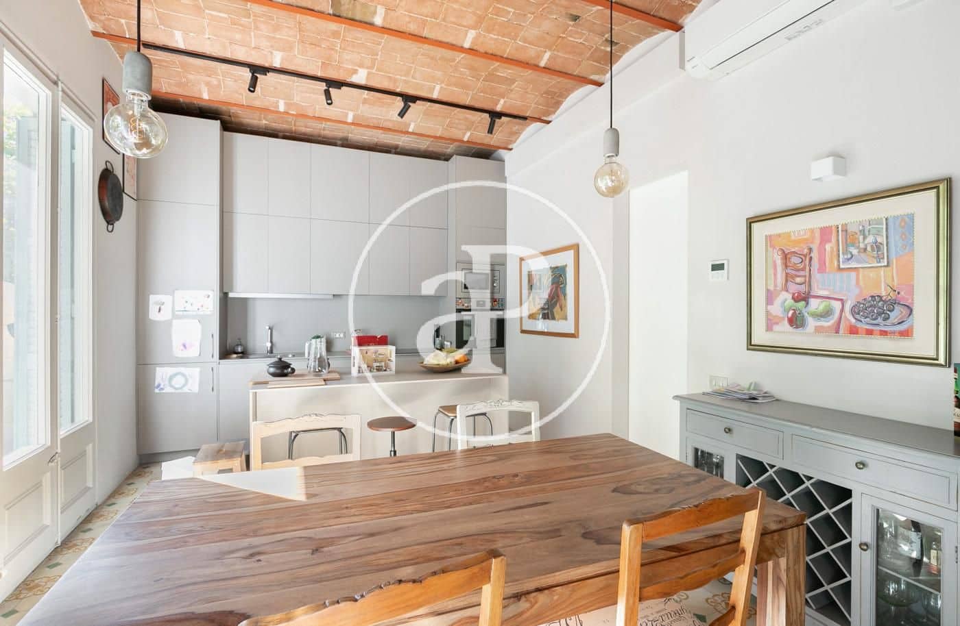 3 soverom Leilighet til leie i Barcelona by - € 2 383 (Ref: 9973314)