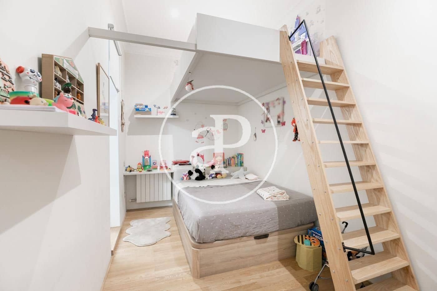 3 soverom Leilighet til leie i Barcelona by - € 2 383 (Ref: 9973314)