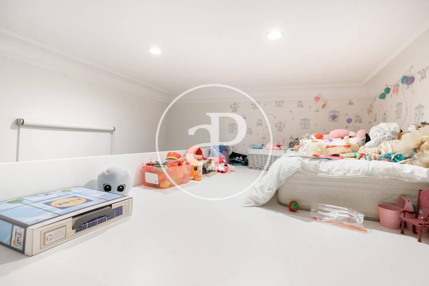 3 soverom Leilighet til leie i Barcelona by - € 2 383 (Ref: 9973314)