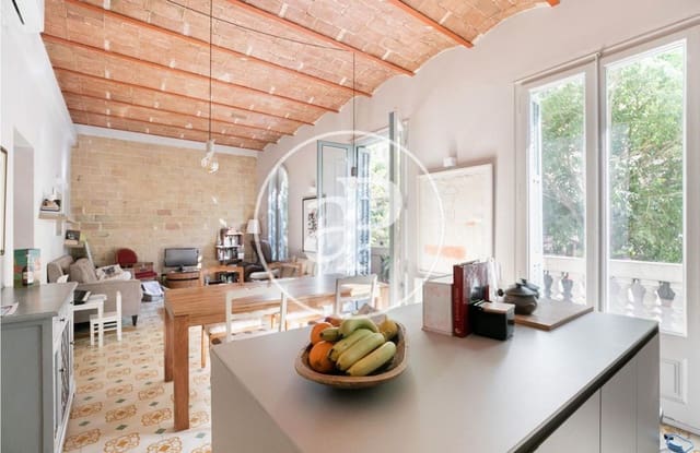3 soverom Leilighet til leie i L'Antiga Esquerra de L'Eixample, Barcelona by - € 2 383 (Ref: 9973314)