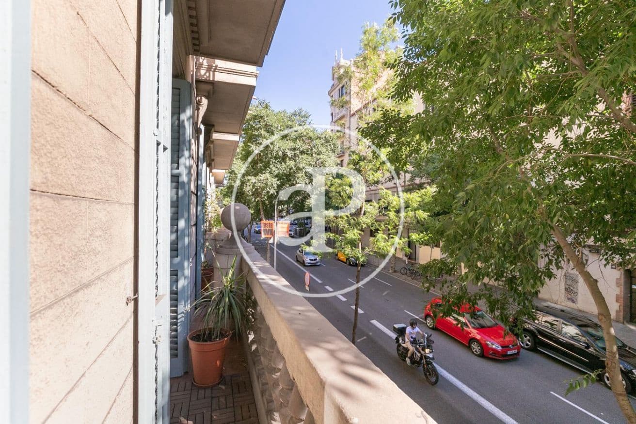 3 soverom Leilighet til leie i Barcelona by - € 2 383 (Ref: 9973314)