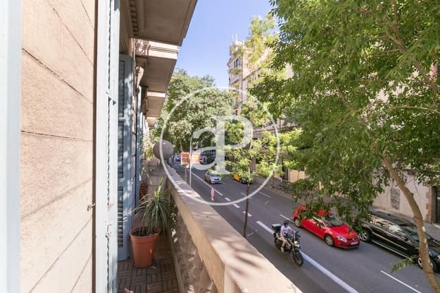 3 soverom Leilighet til leie i L'Antiga Esquerra de L'Eixample, Barcelona by - € 2 383 (Ref: 9973314)