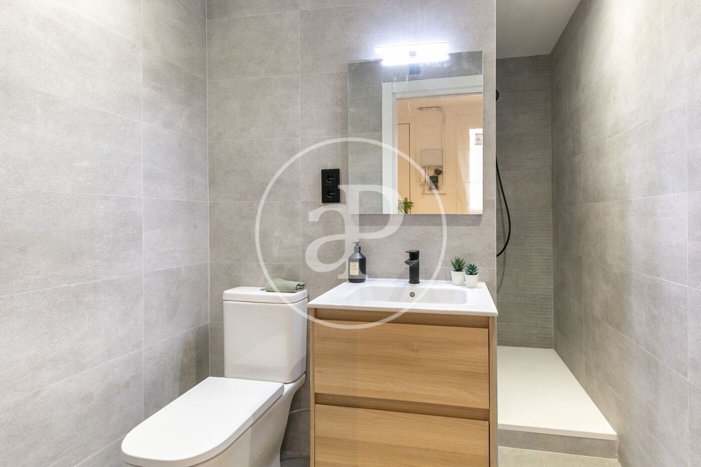 1 bedroom Apartment for sale in Barcelona city - € 330,000 (Ref: 9973315)