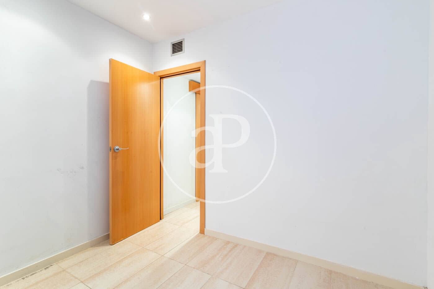 2 soveværelse Lejlighed til salg i Barcelona by - € 395.000 (Ref: 9973317)
