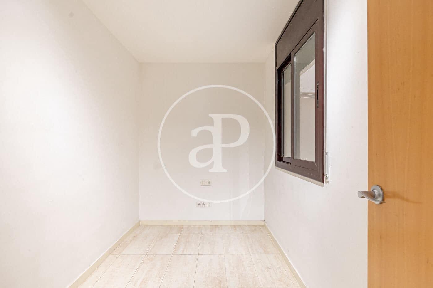2 bedroom Apartment for sale in Barcelona city - € 420,000 (Ref: 9973318)