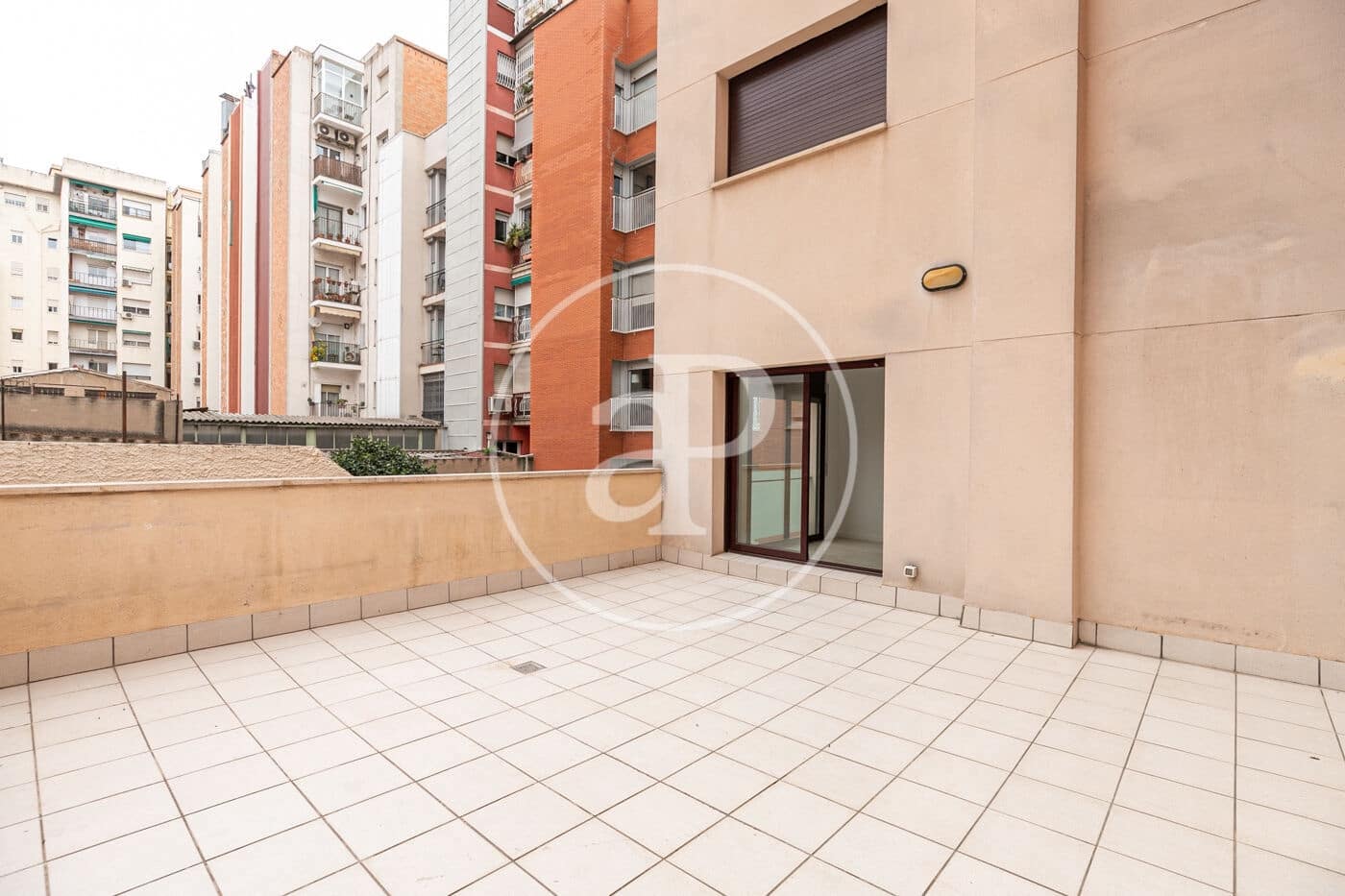 2 bedroom Apartment for sale in Barcelona city - € 420,000 (Ref: 9973318)