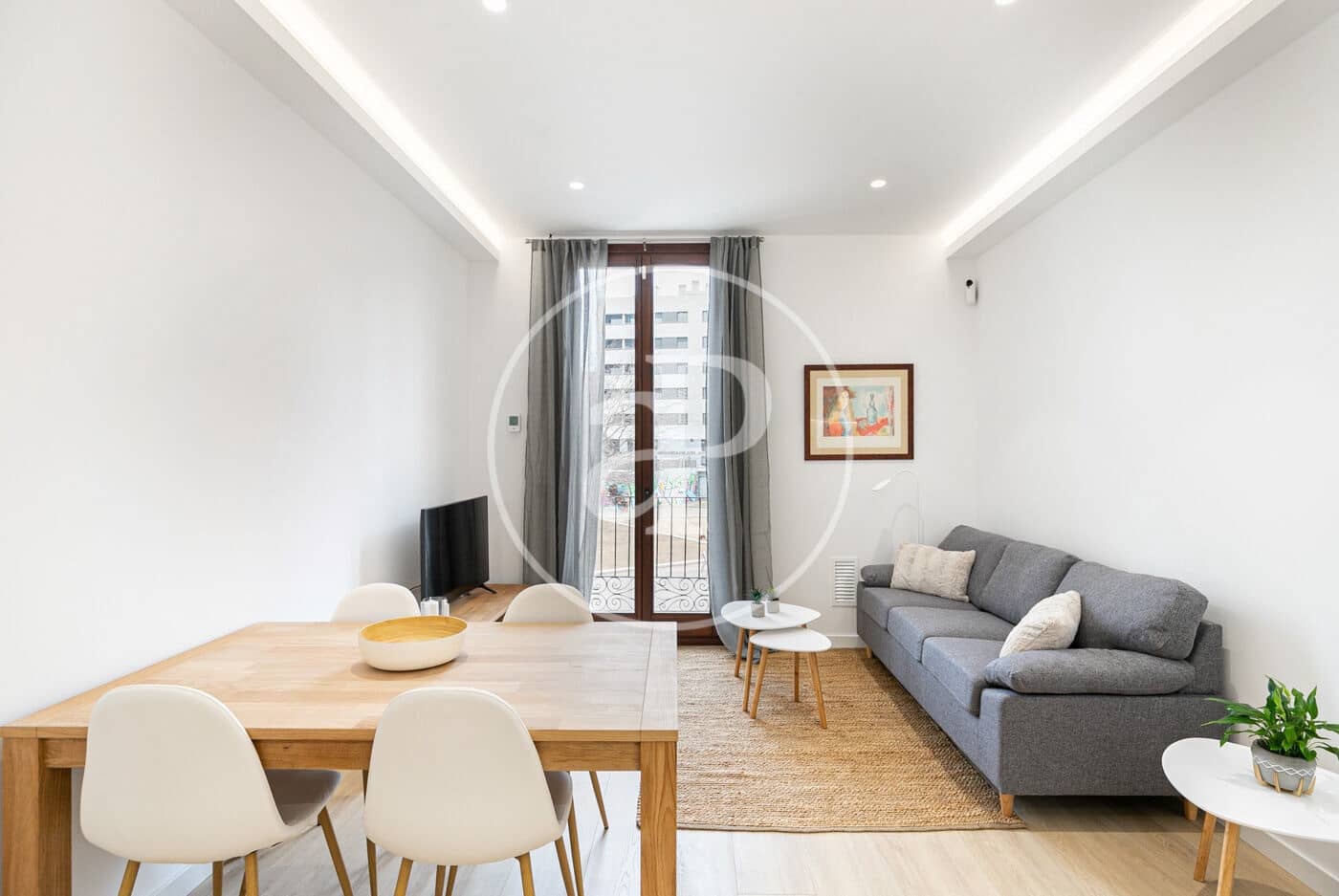 2 soveværelse Lejlighed til leje i Barcelona by - € 1.950 (Ref: 9975411)